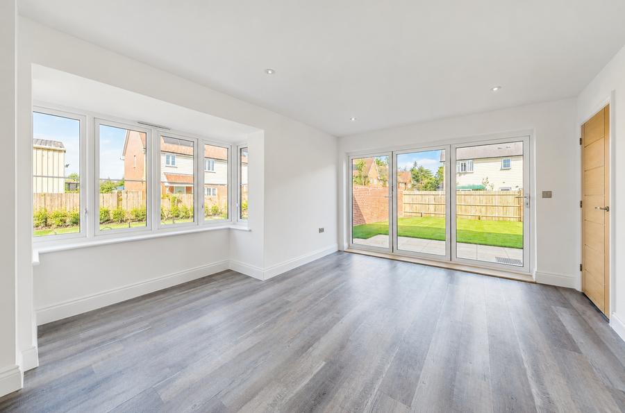 4 bedroom  detached house for sale