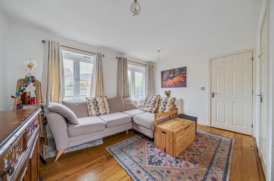 2 bedroom  terraced house for sale