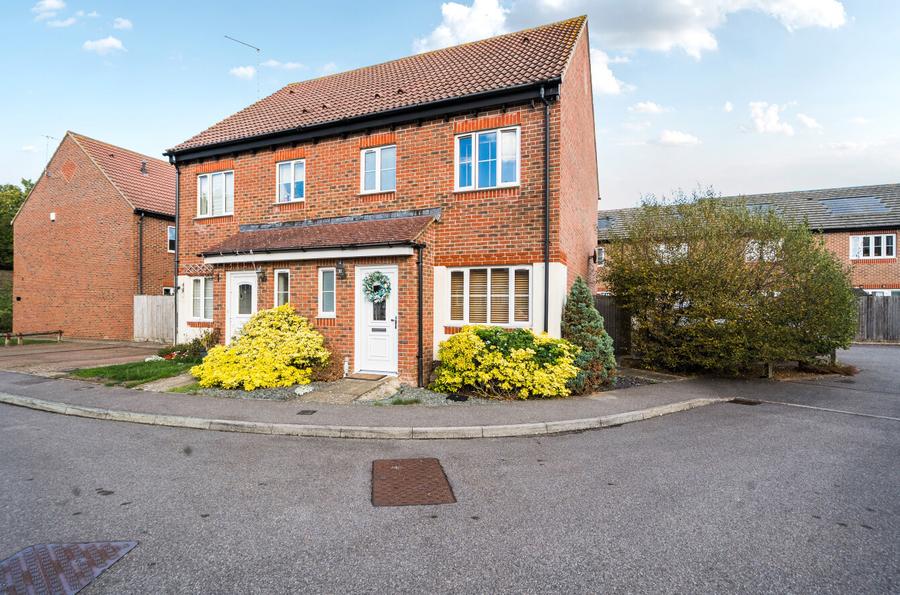 3 bedroom semi-detached house for sale