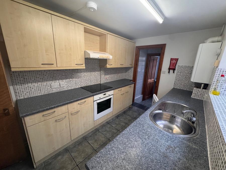 3 bedroom  terraced house to rent