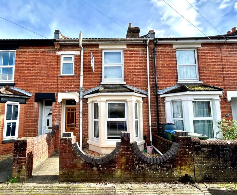 4 bedroom  terraced house to rent