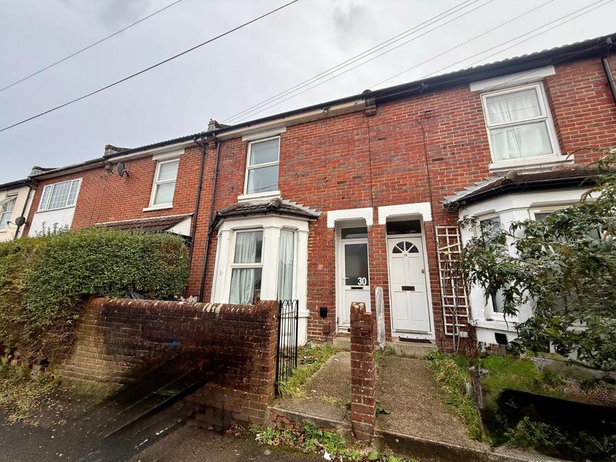 4 bedroom  terraced house to rent