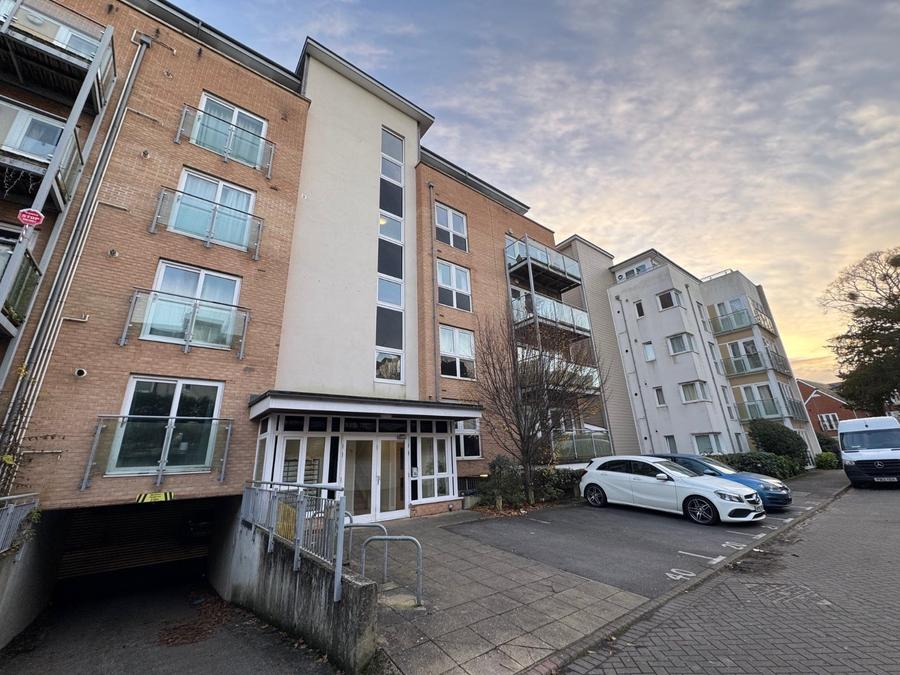 2 bedroom apartment to rent
