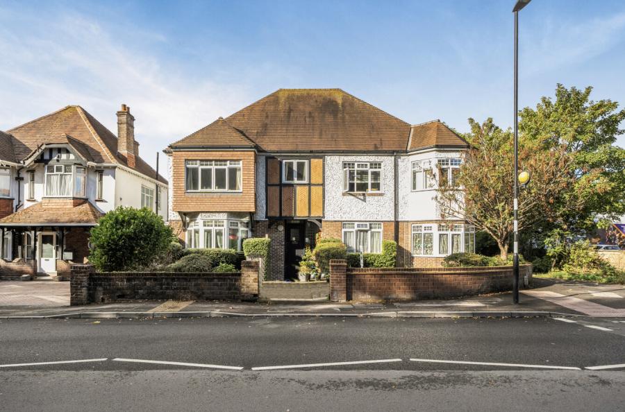 2 bedroom apartment to rent