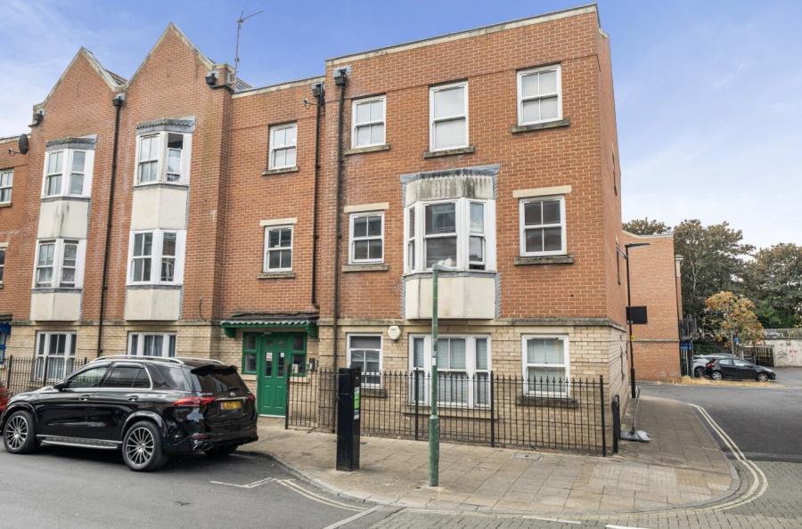 2 bedroom apartment to rent