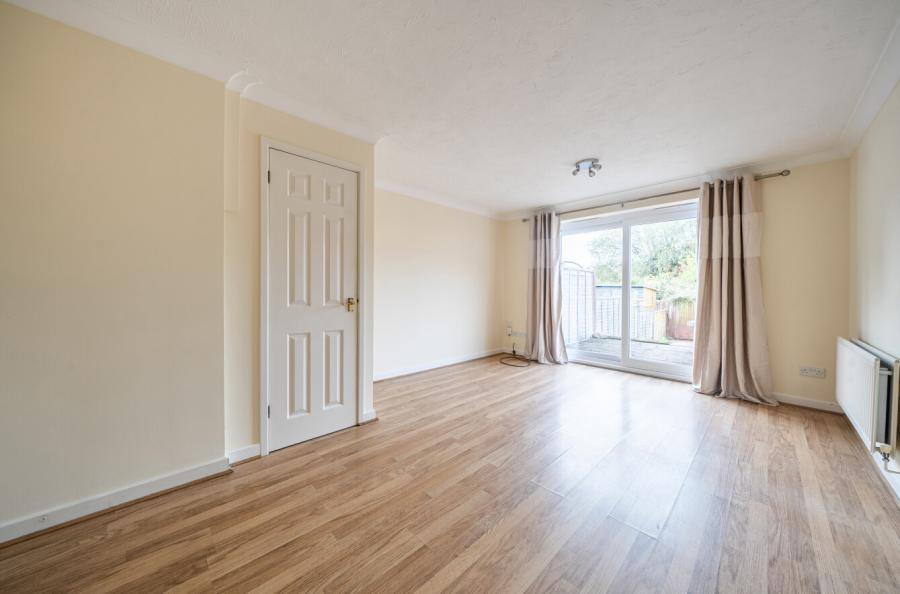 2 bedroom  terraced house for sale