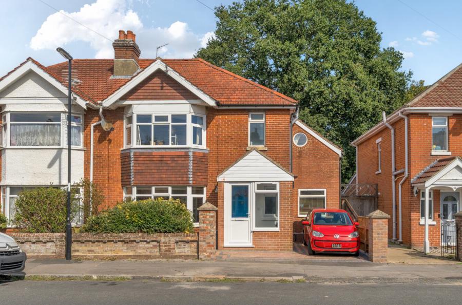 4 bedroom  semi-detached house for sale