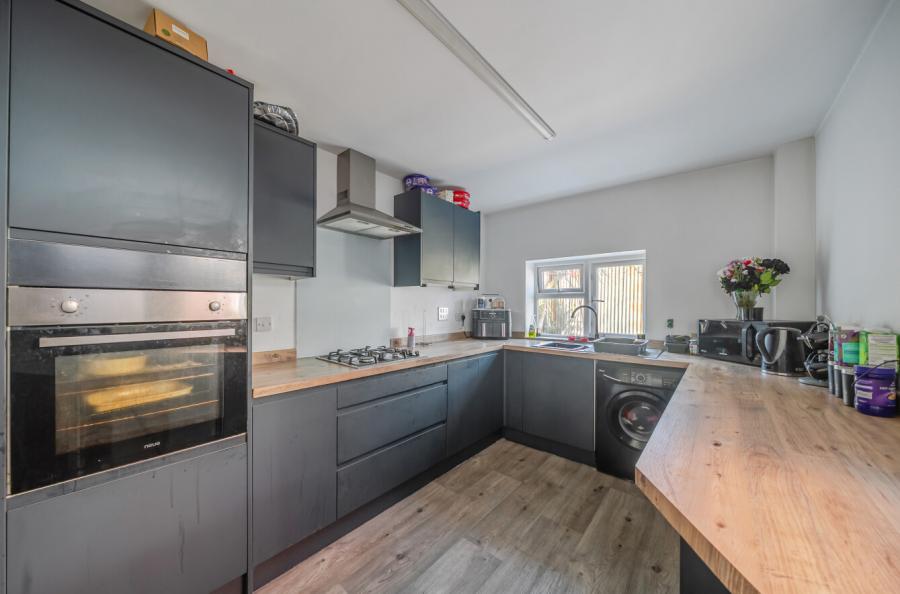 2 bedroom house for sale