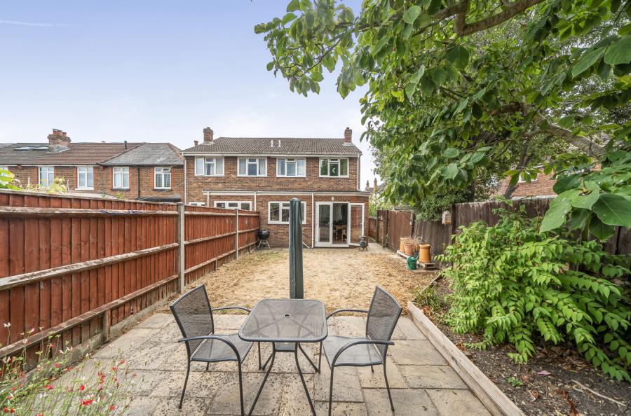 3 bedroom  semi-detached house for sale