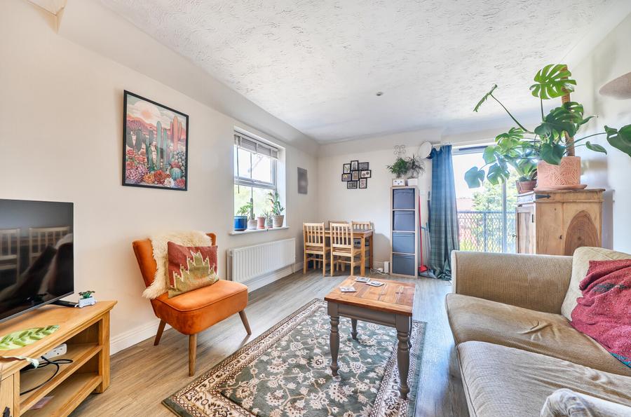 2 bedroom apartment for sale