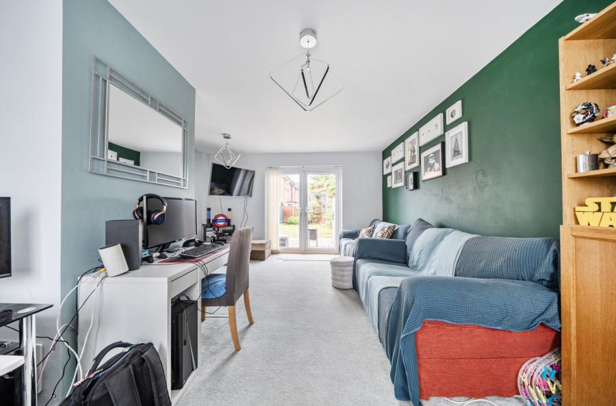 3 bedroom  terraced house for sale