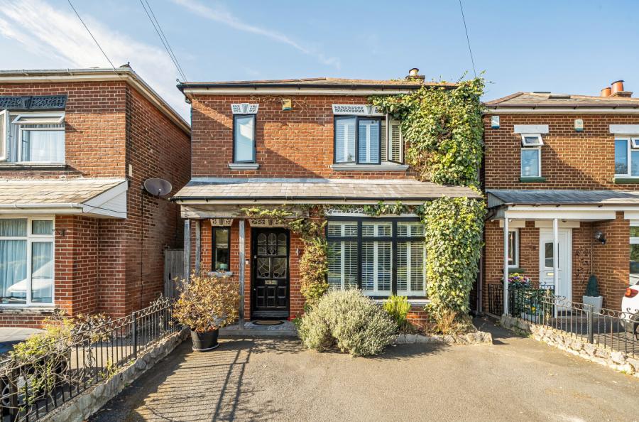 3 bedroom  detached house for sale