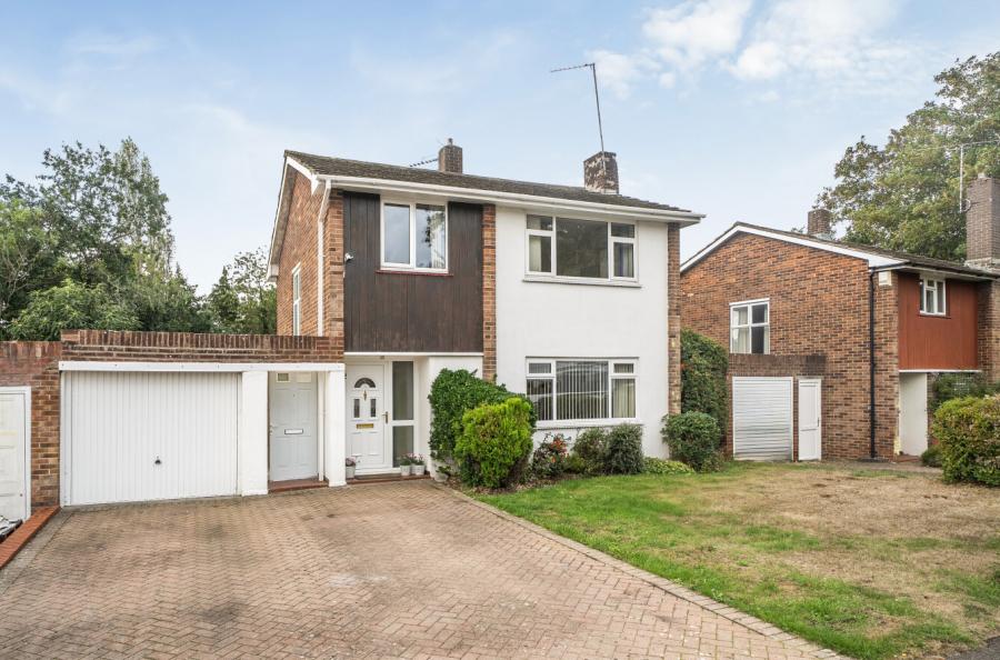3 bedroom  detached house for sale