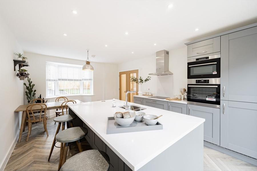3 bedroom  semi-detached house for sale