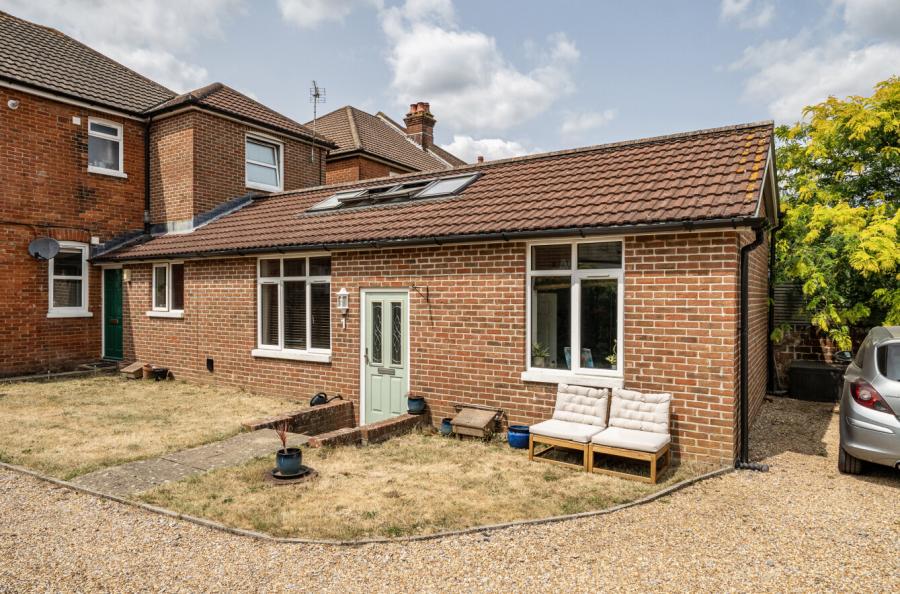 1 bedroom maisonette for sale