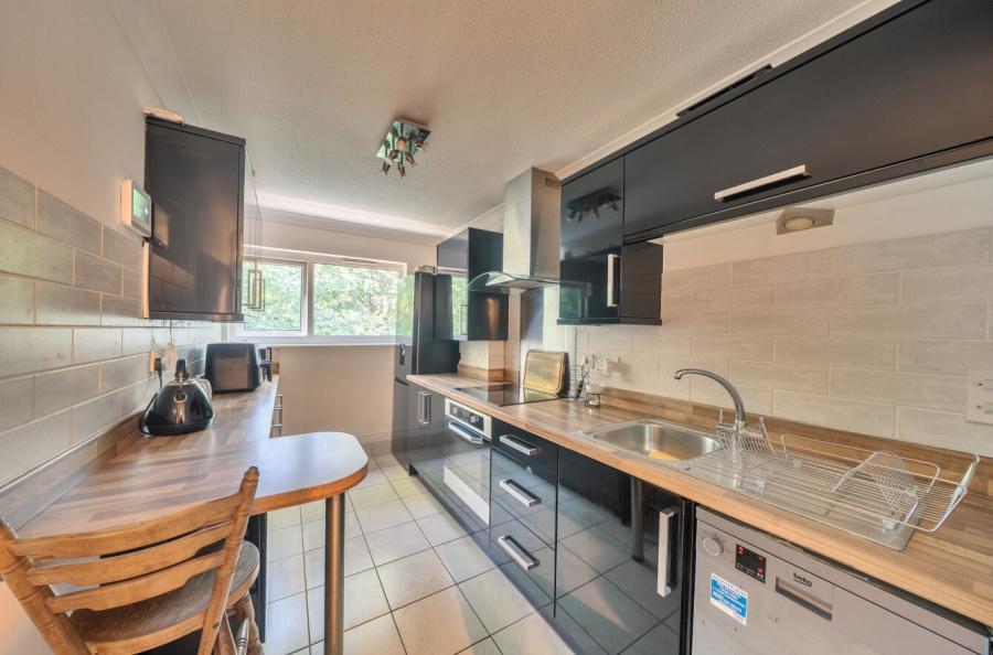 2 bedroom apartment for sale