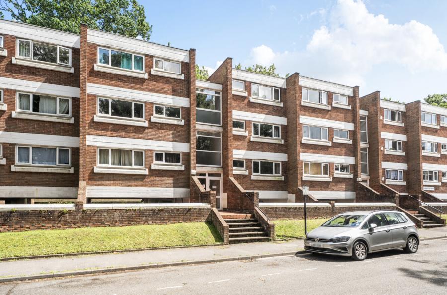 2 bedroom apartment for sale