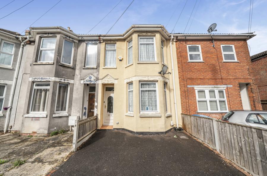 3 bedroom terraced house for sale
