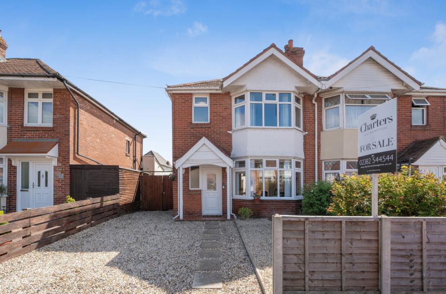 3 bedroom semi-detached house for sale