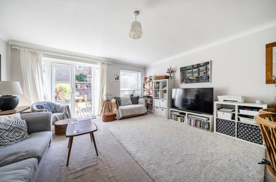3 bedroom  terraced house for sale