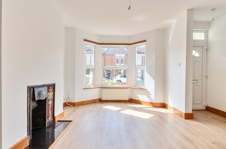3 bedroom  terraced house for sale