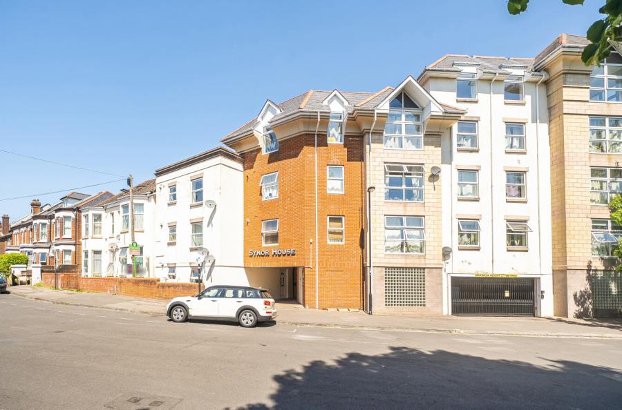 2 bedroom apartment for sale