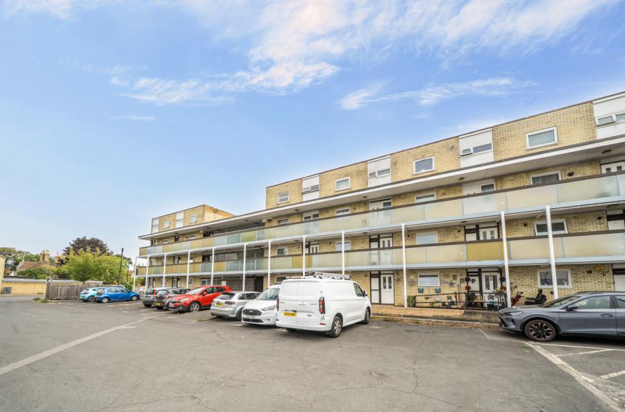 2 bedroom apartment for sale