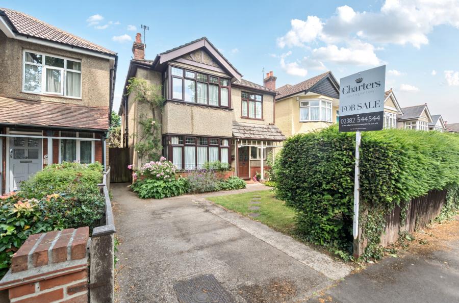 4 bedroom  detached house for sale