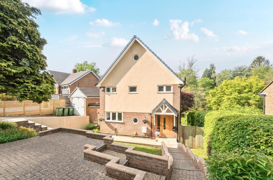 4 bedroom  detached house for sale