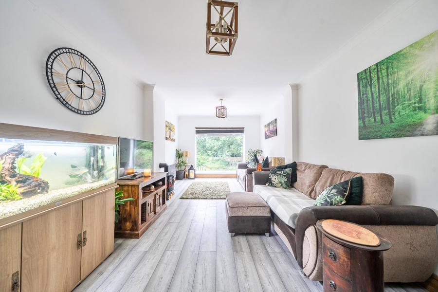 4 bedroom  detached house for sale