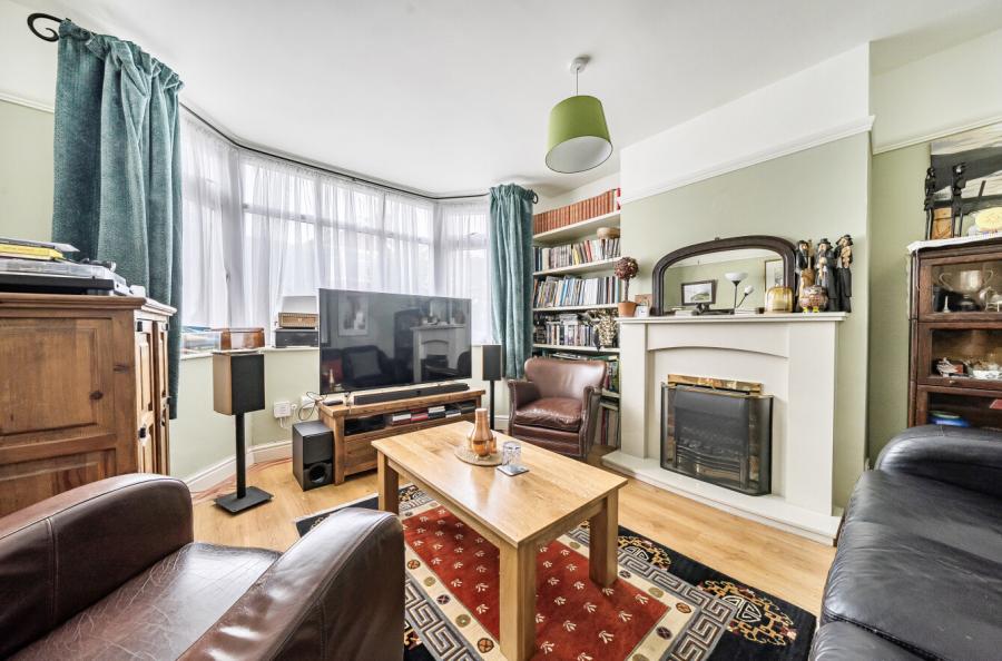 3 bedroom  semi-detached house for sale