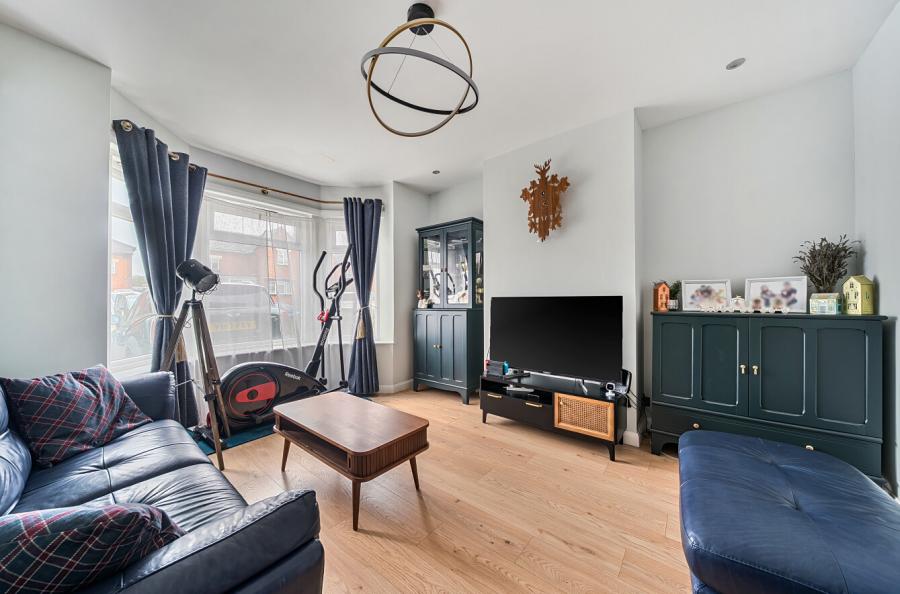 3 bedroom  semi-detached house for sale