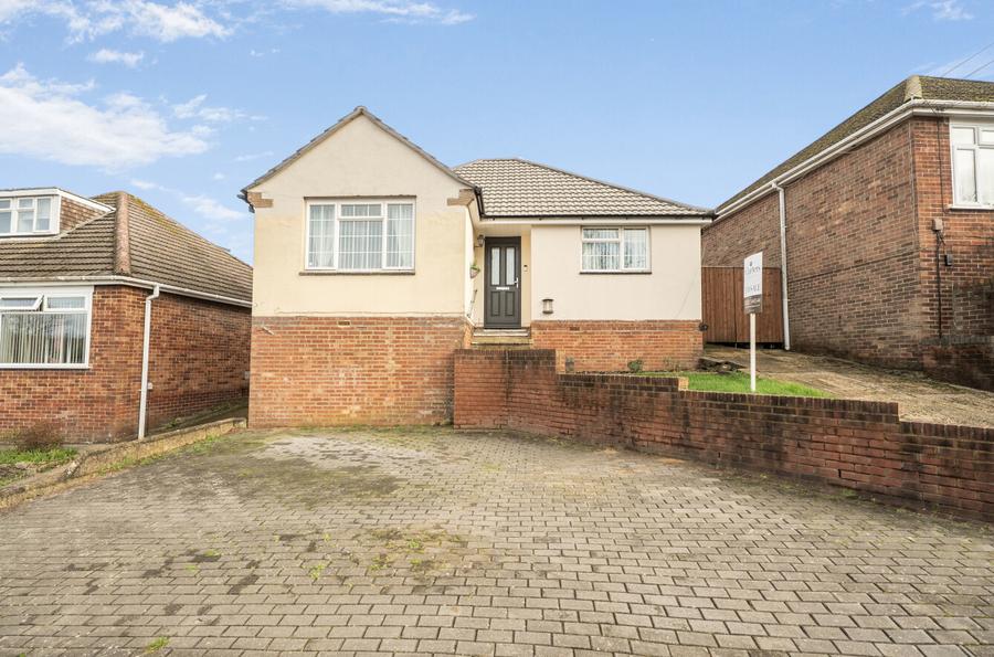 2 bedroom  detached bungalow for sale