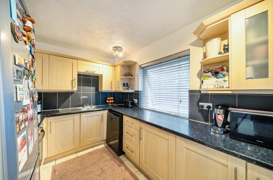 2 bedroom apartment for sale
