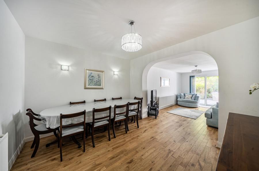 3 bedroom  semi-detached house for sale