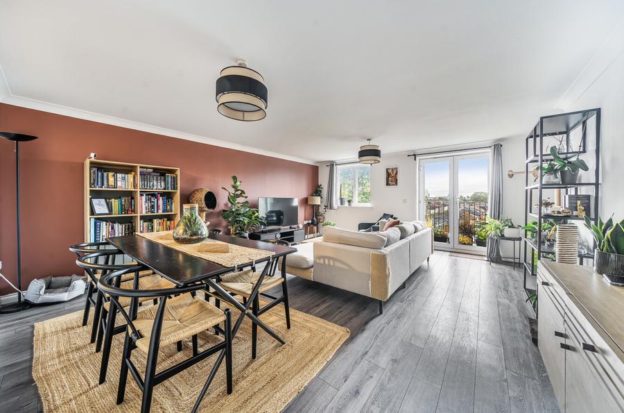 2 bedroom apartment for sale
