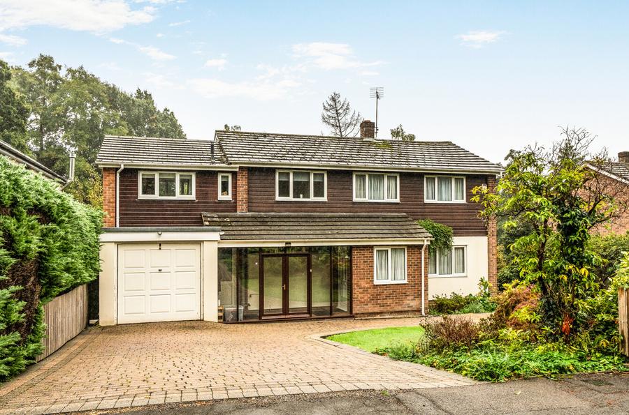 4 bedroom  detached house for sale