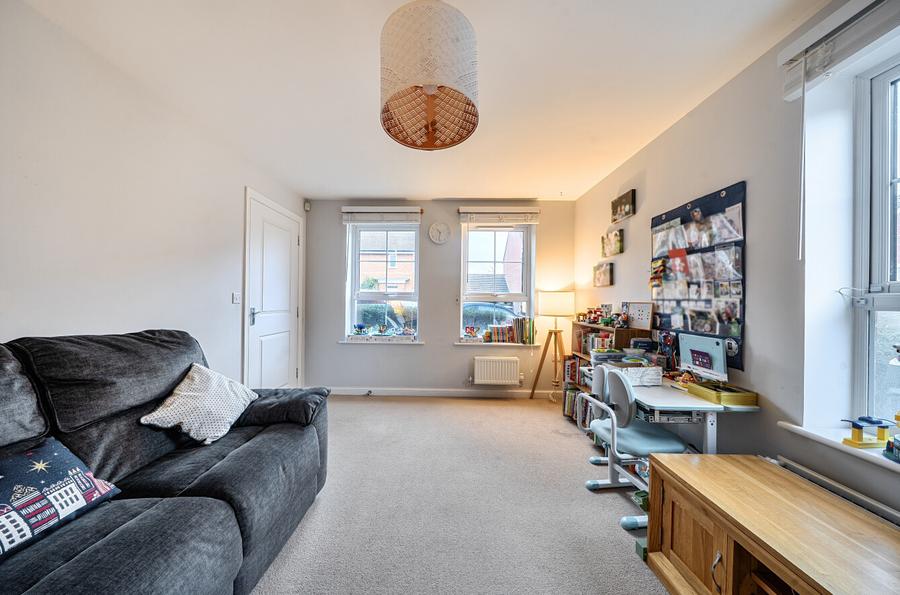 3 bedroom  terraced house for sale