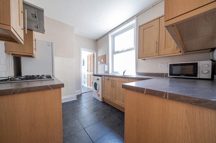 3 bedroom  terraced house to rent
