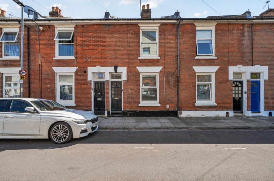 3 bedroom terraced house to rent