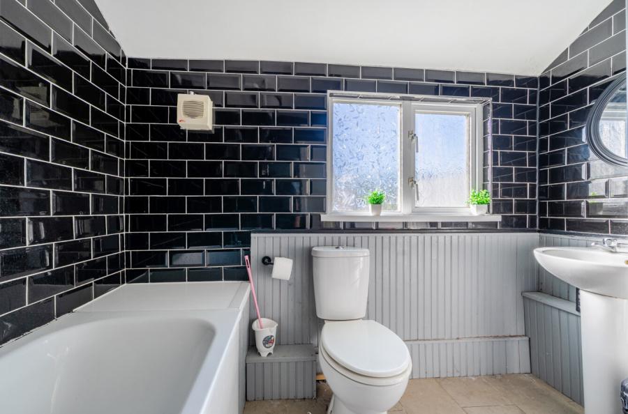 3 bedroom  terraced house to rent