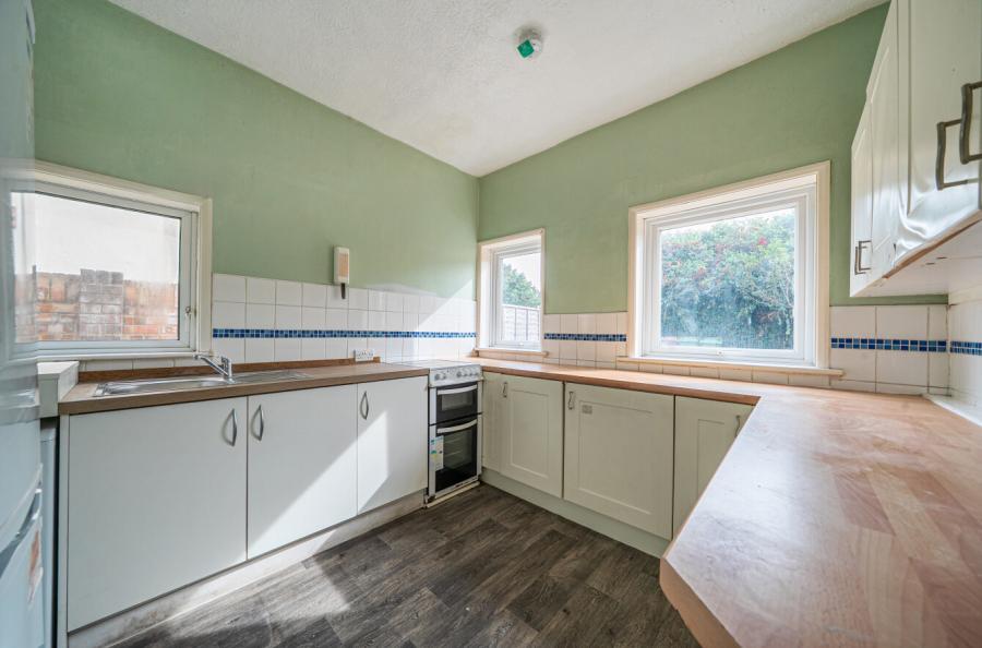 3 bedroom  terraced house to rent