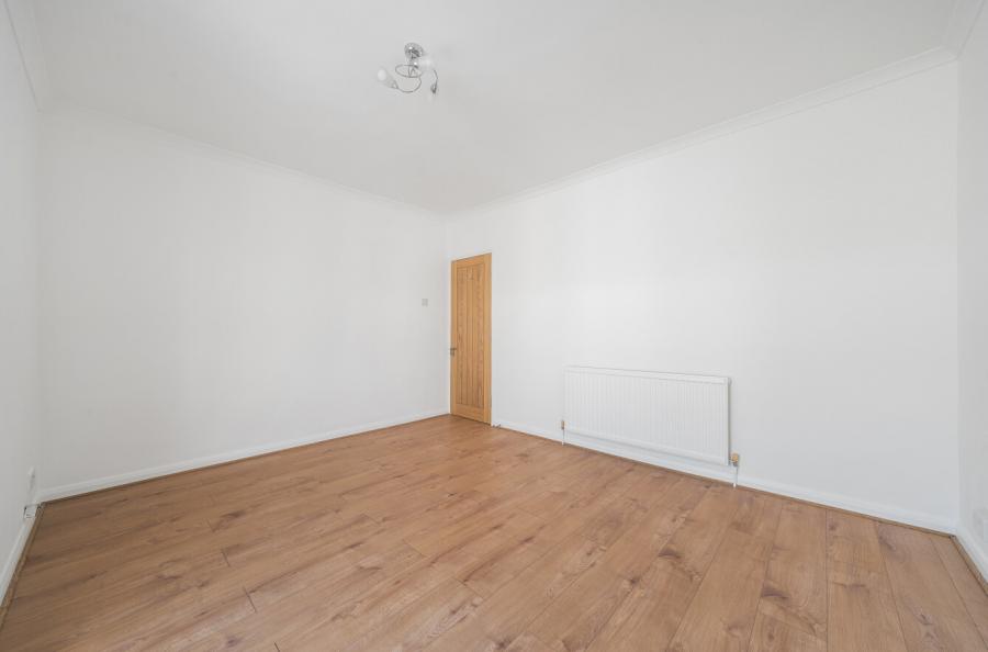 3 bedroom  terraced house to rent