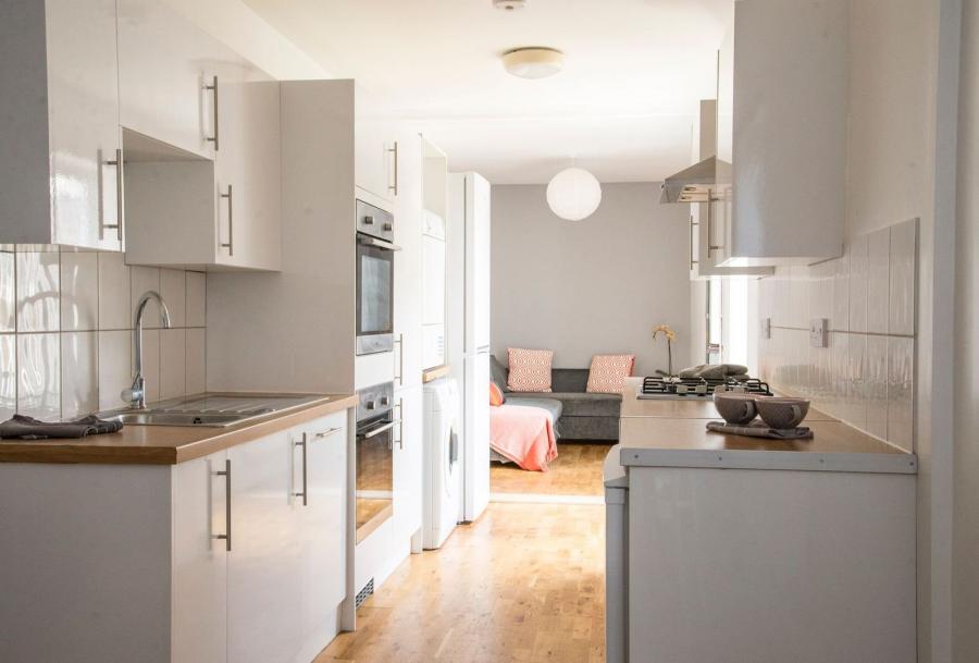 5 bedroom  terraced house to rent