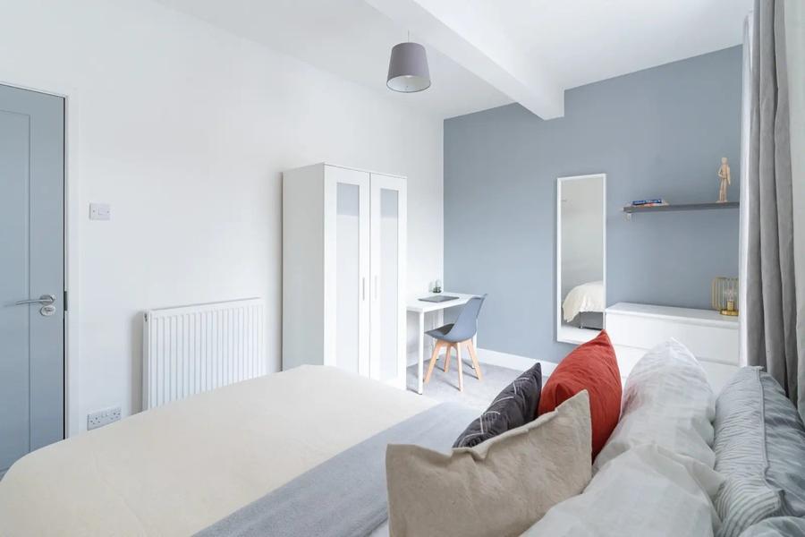 7 bedroom  terraced house to rent