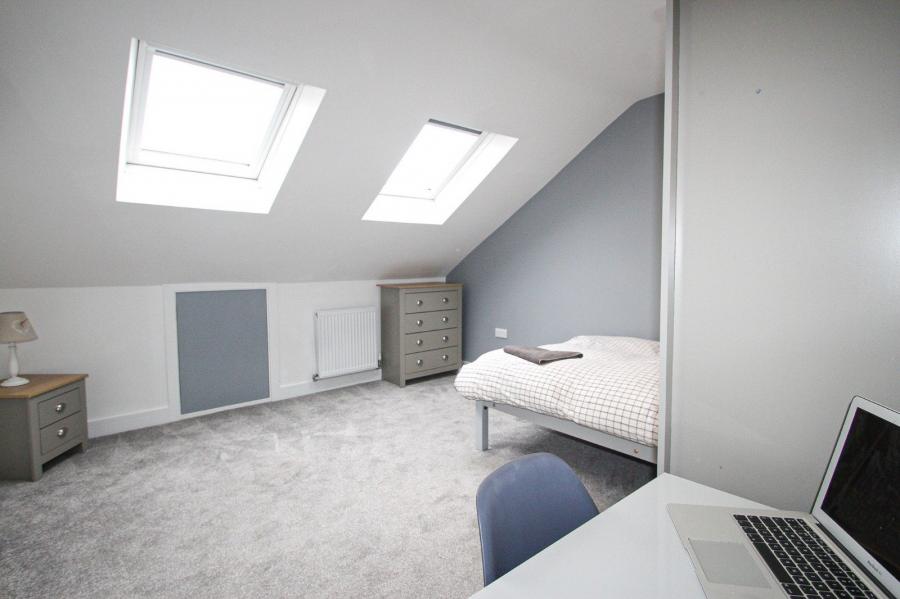 7 bedroom  terraced house to rent