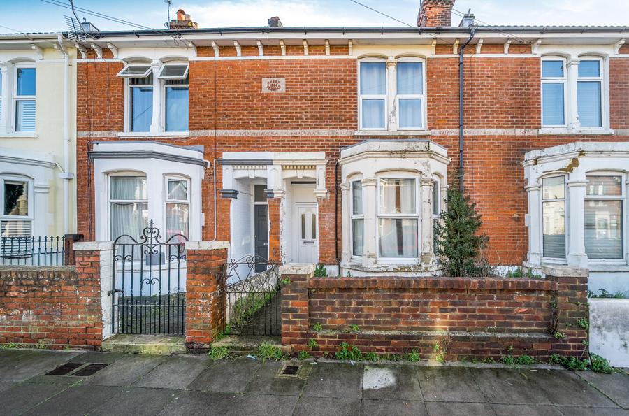 6 bedroom  terraced house to rent
