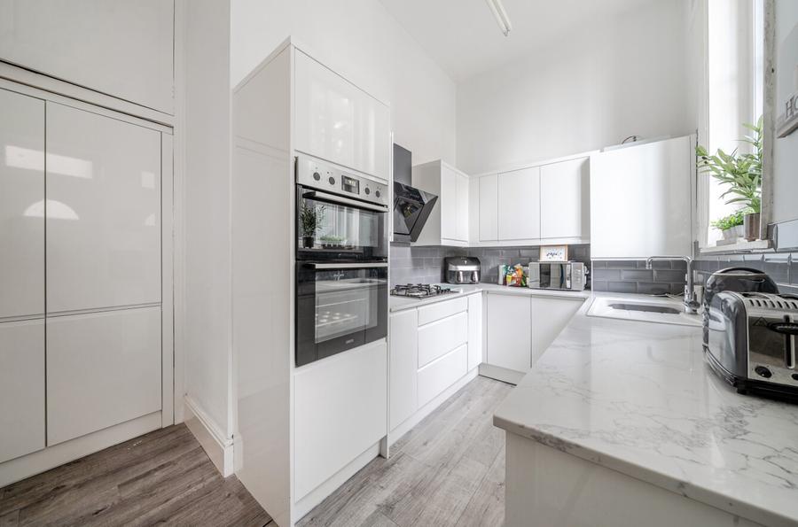 4 bedroom apartment to rent