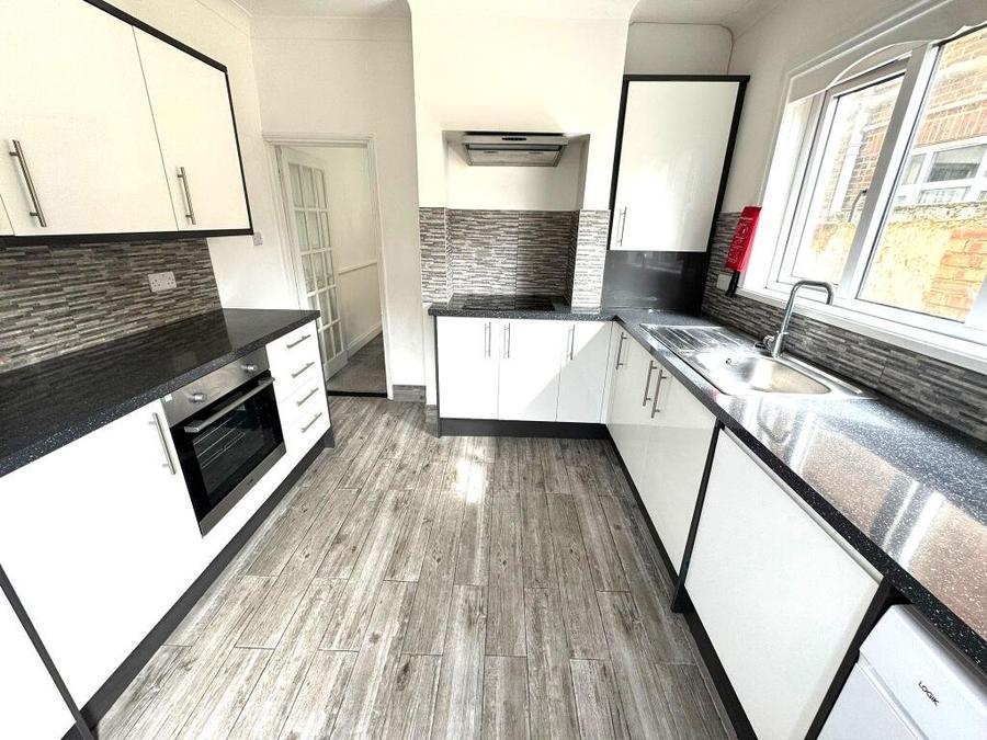 5 bedroom house to rent