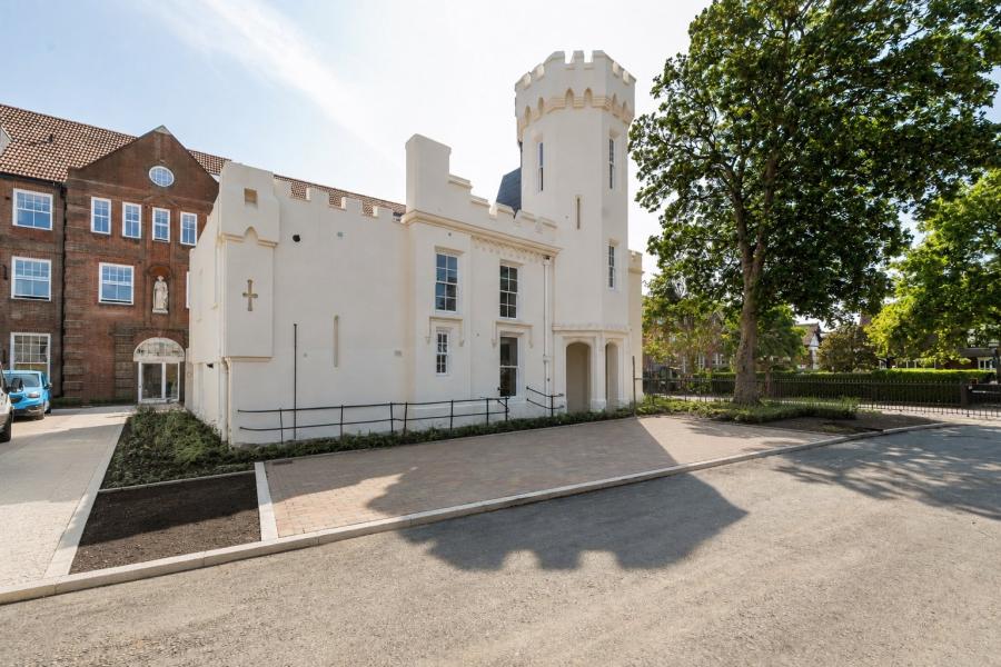 3 bedroom apartment for sale
